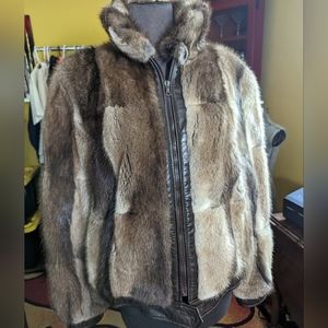 Lindzon fur and leather coat. Beautiful vintage classic